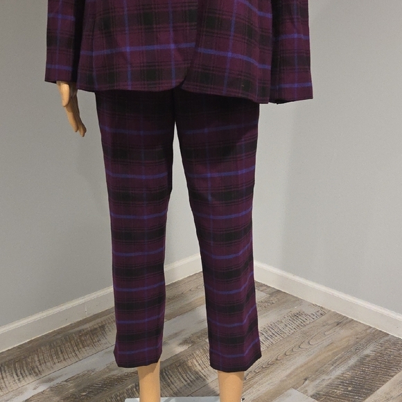Anne Klein Purple Plaid Cropped Pantsuit - Picture 5 of 15